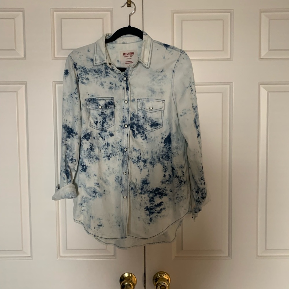 Women’s Mossimo Denim Tie Dye Snap button down Boyfriend Fit Shirt. Size S